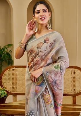 Grey shimmer printed zari saree with unstitched blouse piece. 4