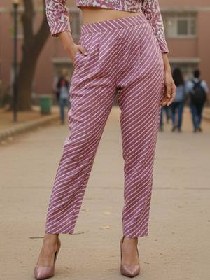 Women Floral Printed Regular  Cotton Kurta with Trousers & With Dupatta 3