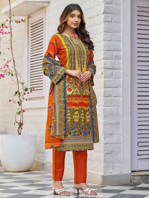 Women Printed Regular Beads and Stones Kurta with Trousers & With Dupatta 4