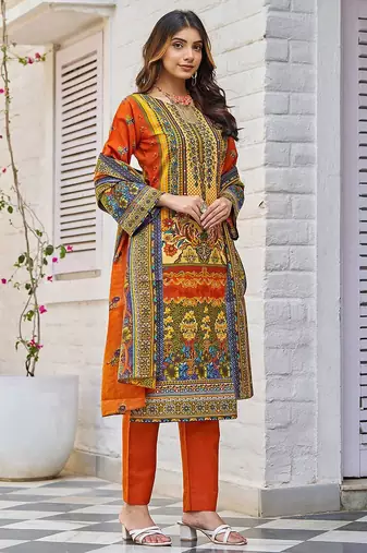 Women Printed Regular Beads and Stones Kurta with Trousers & With Dupatta