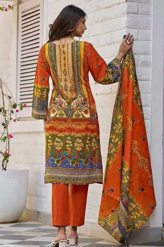 Women Printed Regular Beads and Stones Kurta with Trousers & With Dupatta