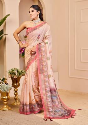 Peach shimmer printed zari saree with unstitched blouse piece. 4