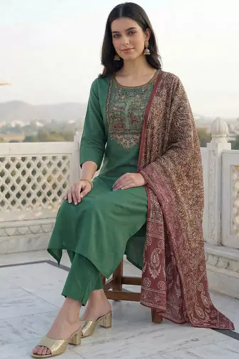 Women Ethnic Motifs Embroidered Regular Thread Work Kurta with Trousers & With Dupatta