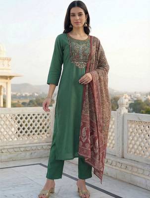 Women Ethnic Motifs Embroidered Regular Thread Work Kurta with Trousers & With Dupatta 2