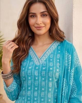 Women Ethnic Motifs Printed Regular Kurta with Trousers & With Dupatta 3