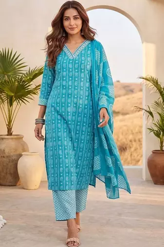 Women Ethnic Motifs Printed Regular Kurta with Trousers & With Dupatta
