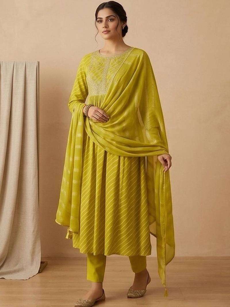 Women Printed Regular Thread Work Kurta with Trousers & With Dupatta