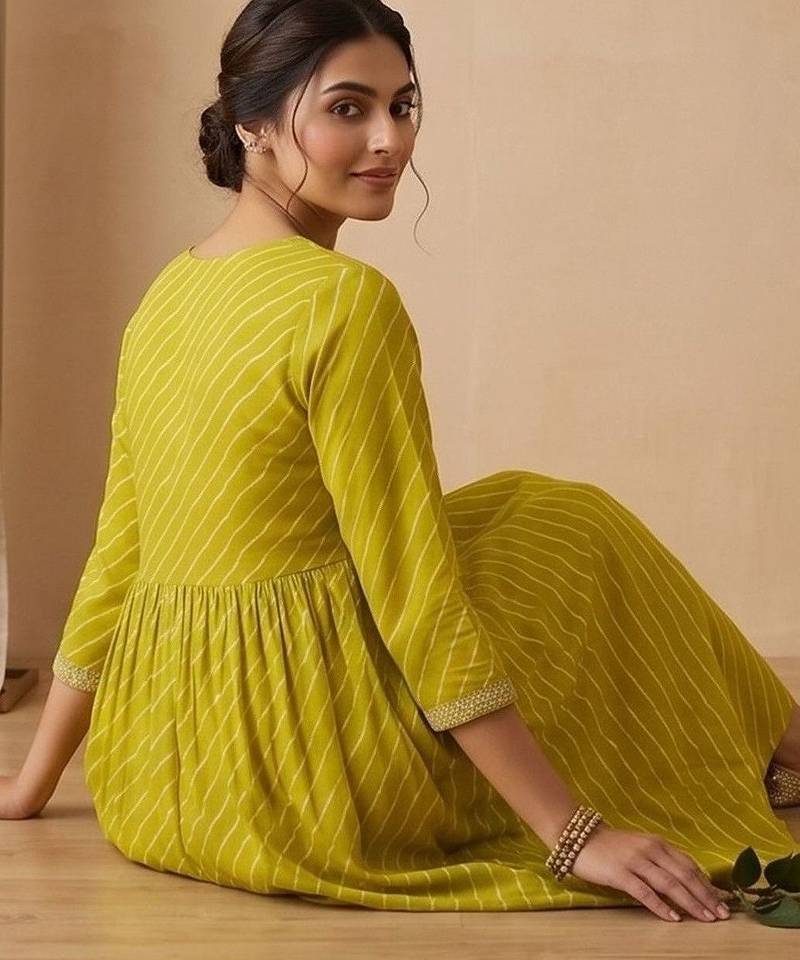 Women Printed Regular Thread Work Kurta with Trousers & With Dupatta