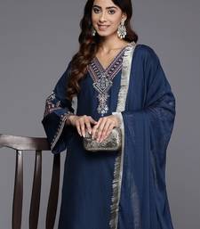 Women Ethnic Motifs Embroidered Regular Kurta with Trousers & With Dupatta