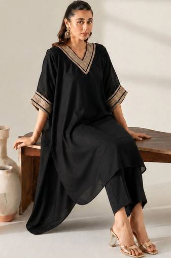Women Ethnic Motifs Yoke Design Regular Kurta with Trousers