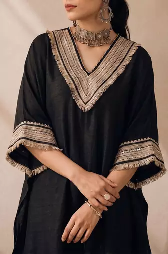 Women Ethnic Motifs Yoke Design Regular Kurta with Trousers