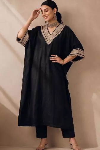 Women Ethnic Motifs Yoke Design Regular Kurta with Trousers