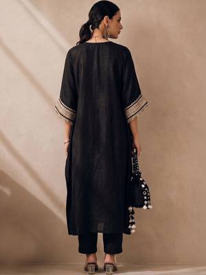 Women Ethnic Motifs Yoke Design Regular Kurta with Trousers 6