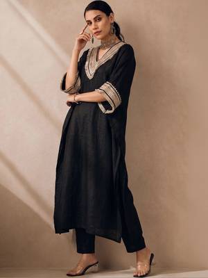 Women Ethnic Motifs Yoke Design Regular Kurta with Trousers 7