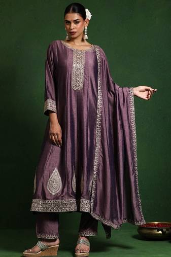 Ethnic Motifs Embroidered Round Neck A-Line Kurta With Trousers And Dupatta
