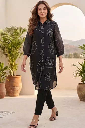 Women Floral Printed Regular Chanderi Silk Kurta with Trousers