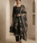 Women Floral Printed Regular Chanderi Silk Kurta with Trousers & With Dupatta