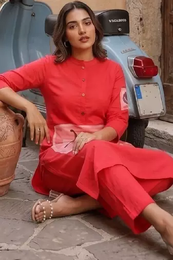 Women Printed Regular Pure Cotton Kurta with Trousers