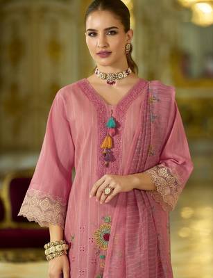 Women Floral Embroidered Cotton Kurta with Trouser & Dupatta 2