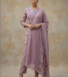 Women Floral Printed Regular  Cotton Kurta with Trousers & With Dupatta