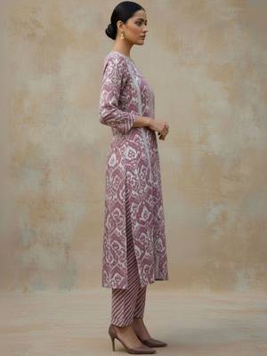 Women Floral Printed Regular  Cotton Kurta with Trousers & With Dupatta 6