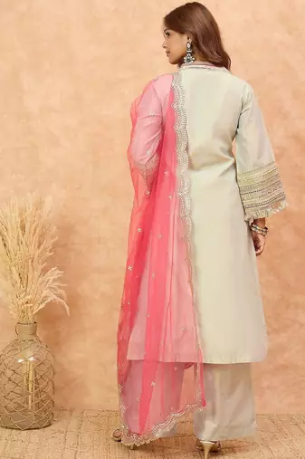 Women Solid Kurta with Trousers & Dupatta