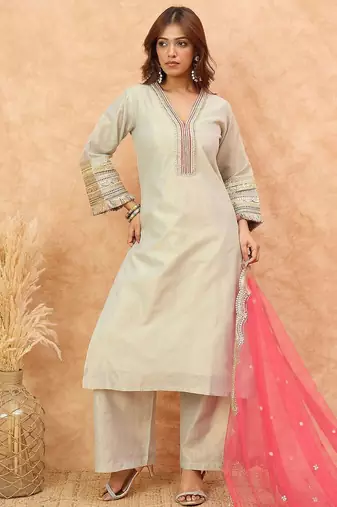 Women Solid Kurta with Trousers & Dupatta