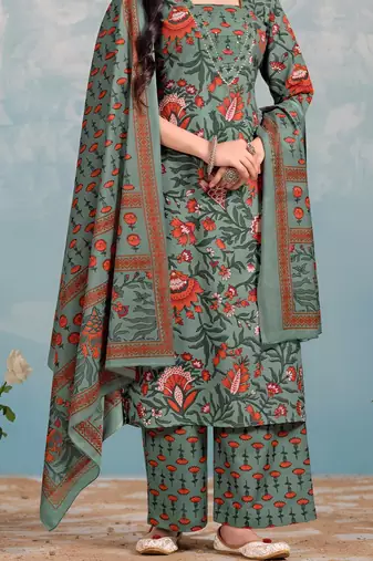 Women Floral Printed Regular Kurta with Trousers & With Dupatta