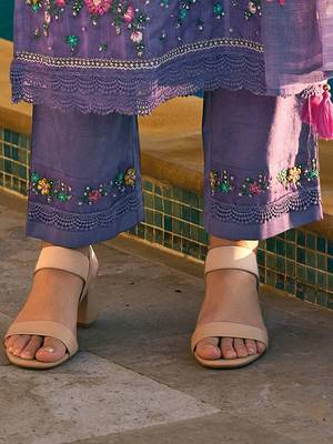 Floral Embroidered Regular Thread Work  Cotton Kurta With Trousers & Dupatta 3