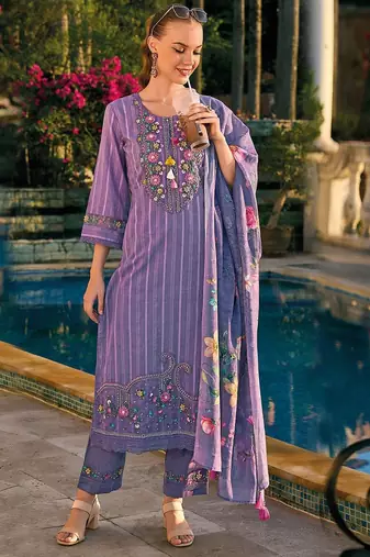 Floral Embroidered Regular Thread Work Pure Cotton Kurta With Trousers & Dupatta