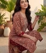 Women Ethnic Motifs Printed Regular Thread Work Kurta with Trousers & With Dupatta