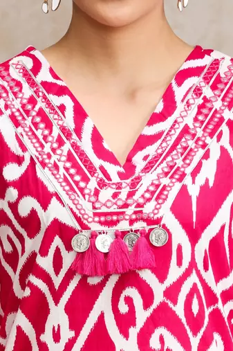 Women Floral Printed Regular  Cotton Kurta with Trousers
