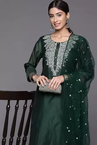 Floral Embroidered Regular Chanderi Silk Zari Republic Day Kurta with Trousers & Dupatta