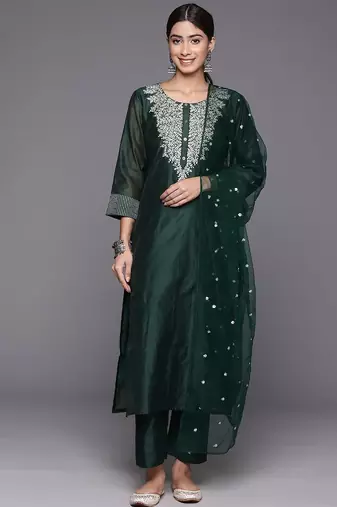 Floral Embroidered Regular Chanderi Silk Zari Republic Day Kurta with Trousers & Dupatta