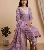 Women Ethnic Motifs Printed Regular Kurta with Trousers & With Dupatta