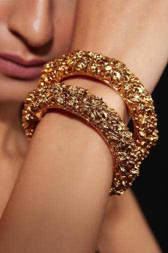 Gold plated textured bangles