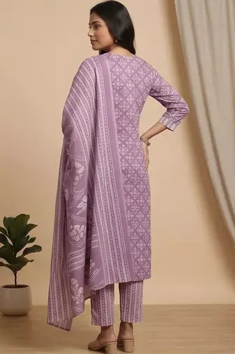 Women Ethnic Motifs Printed Regular Kurta with Trousers & With Dupatta