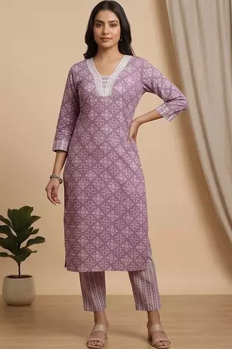 Women Ethnic Motifs Printed Regular Kurta with Trousers & With Dupatta