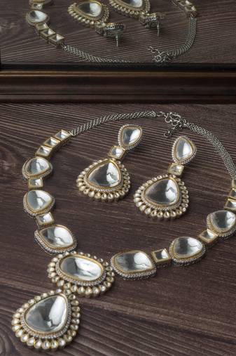Silver plated mirror polished necklace set