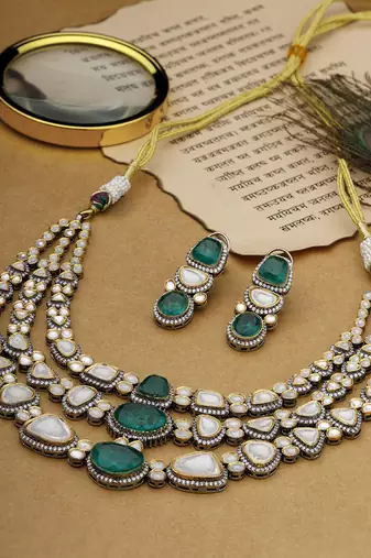 Silver plated emerald green stones kundan necklace set