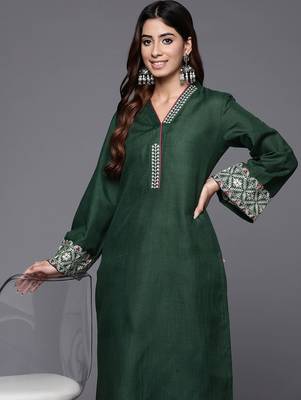 Embroidered Thread Work Republic Day Kurta with Trousers 1