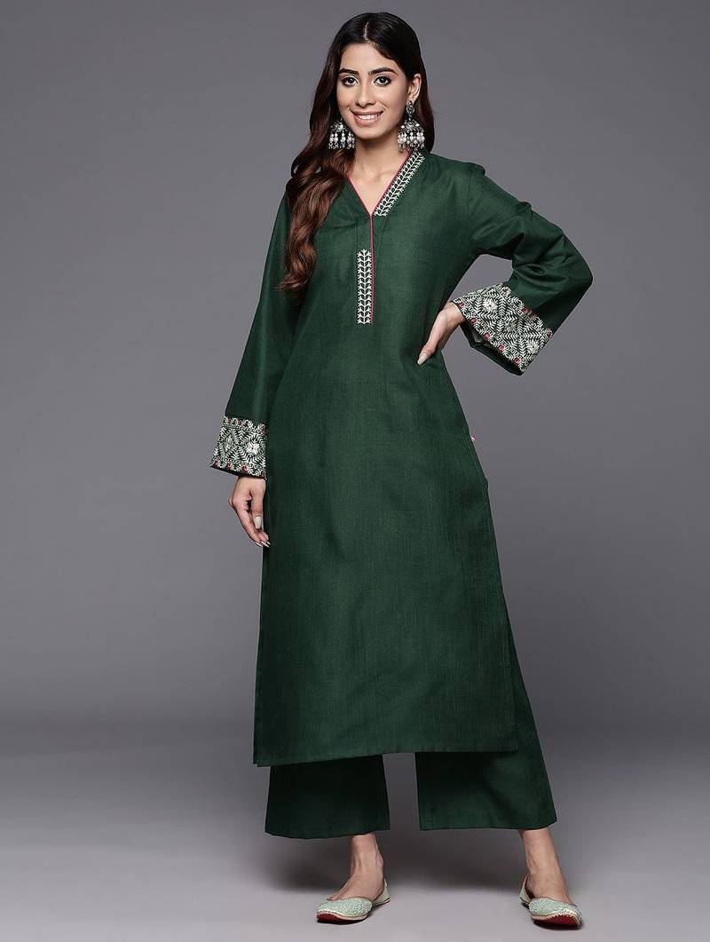 Embroidered Thread Work Republic Day Kurta with Trousers