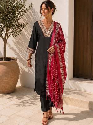 Women Ethnic Motifs Regular Thread Work Kurta with Trousers & With Dupatta 1