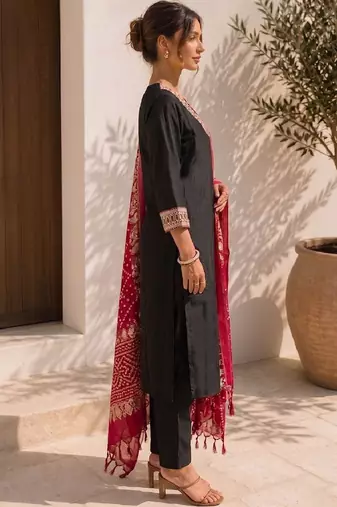 Women Ethnic Motifs Regular Thread Work Kurta with Trousers & With Dupatta