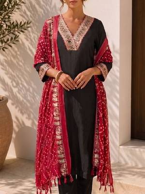 Women Ethnic Motifs Regular Thread Work Kurta with Trousers & With Dupatta 7
