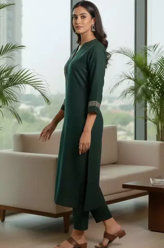 Women Ethnic Motifs Embroidered Regular Thread Work Kurta with Trousers