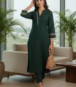 Women Ethnic Motifs Embroidered Regular Thread Work Kurta with Trousers