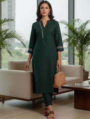 Women Ethnic Motifs Embroidered Regular Thread Work Kurta with Trousers 4