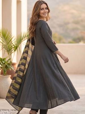 Women Regular Thread Work Kurta with Trousers & With Dupatta 2