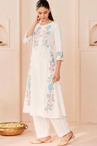 Women Floral Embroidered Regular Thread Work Kurta with Trousers